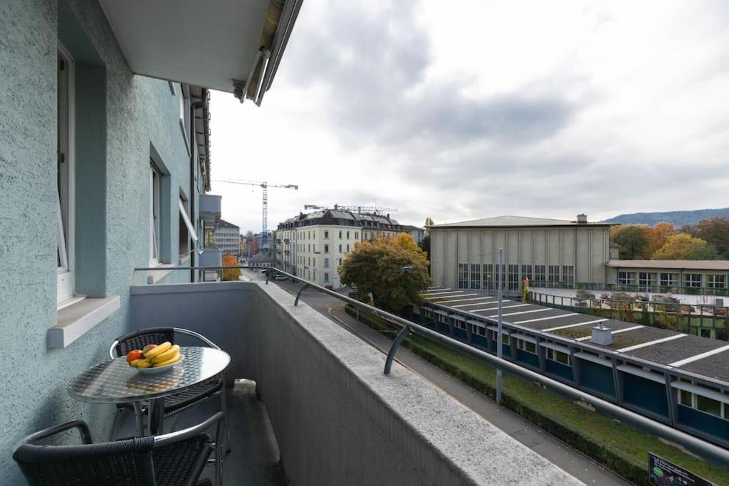 Very Spacious Studio In City Center - Parkview 4 チューリッヒ エクステリア 写真