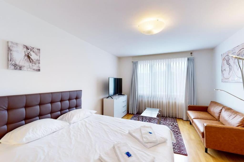 Very Spacious Studio In City Center - Parkview 4 チューリッヒ エクステリア 写真