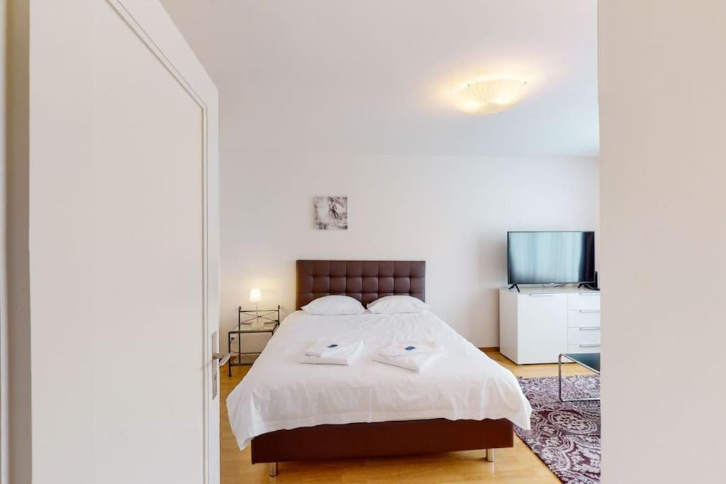 Very Spacious Studio In City Center - Parkview 4 チューリッヒ エクステリア 写真